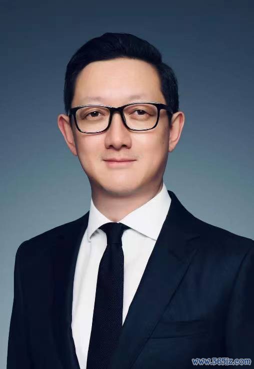 李子厚曾在LVMH集团和历峰集团任职